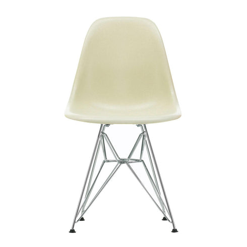 Cadeira Eames em Fibra de Vidro DSR / Base Cromada